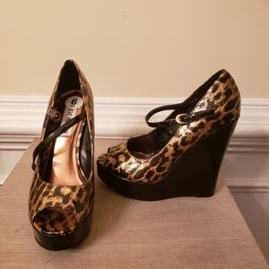 Steve Madden leopard print wedge